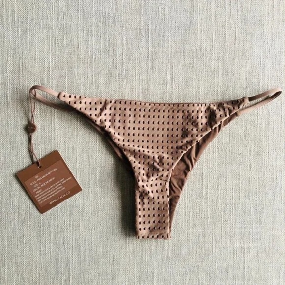 Acacia Fins Bottom (size M) NWT - Picture 3 of 6